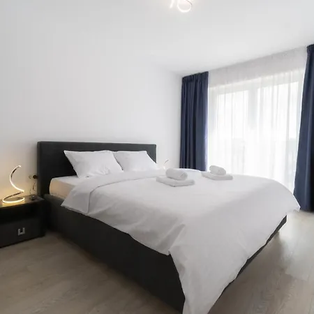 Apartment Krone - New Development Near Mall Coresi With Free Parking *
