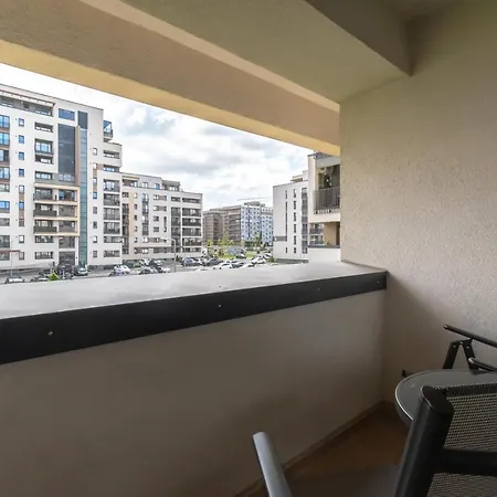 Apartmán Krone - New Development Near Mall Coresi With Free Parking *